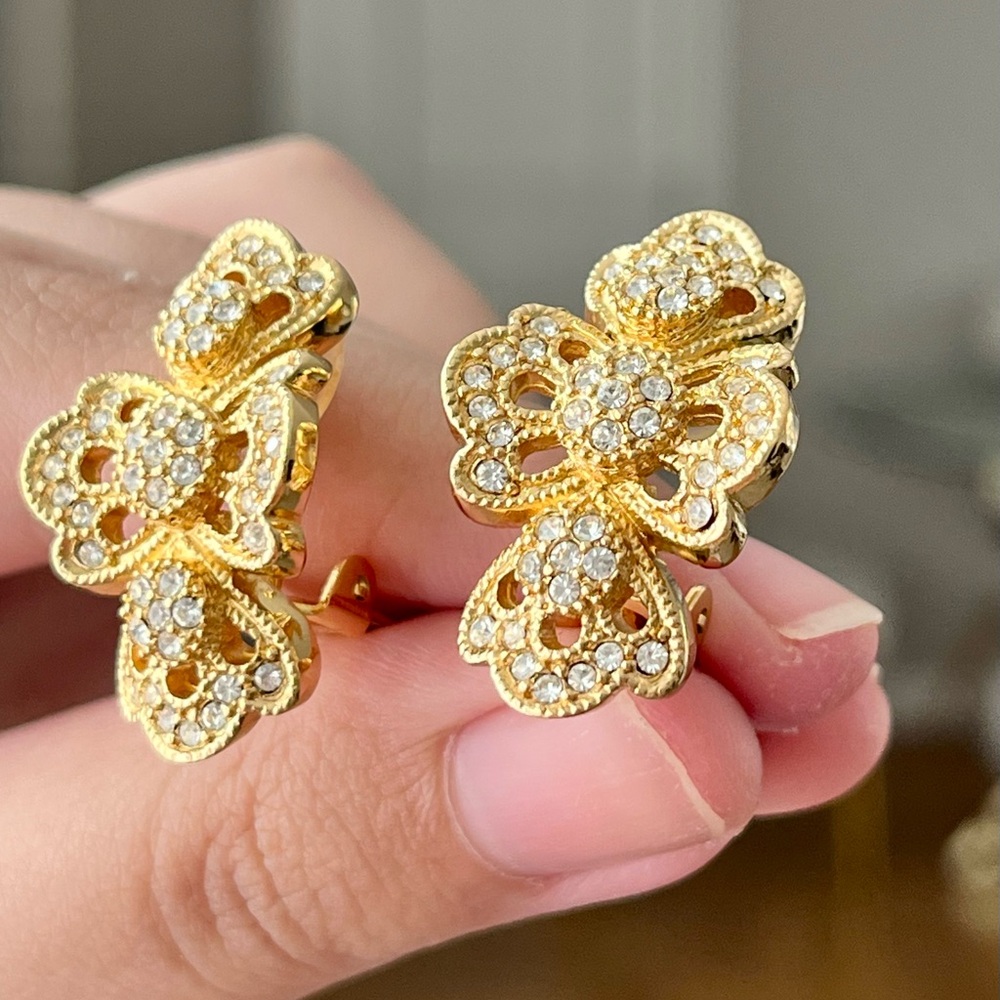 Vintage Christian Dior Lace Ribbon Flower Bow Tie Rhinestone Hoop Gold Earrings - Picture 4 of 7